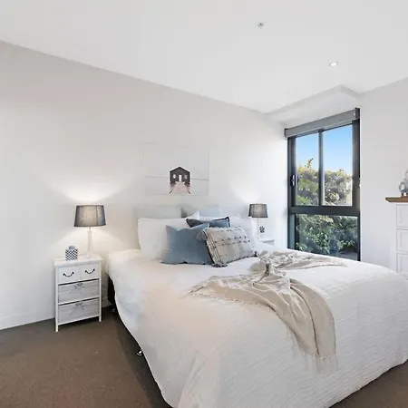 The Hamptons On Swan 00220 Apartment Melbourne Exterior photo